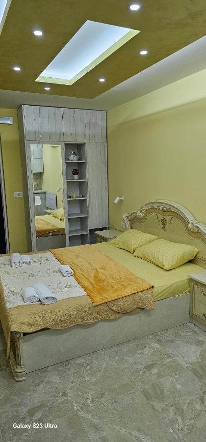 Ekonomic Apartmani Golubovci Exterior foto