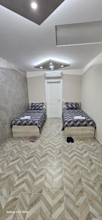 Ekonomic Apartmani Golubovci Exterior foto